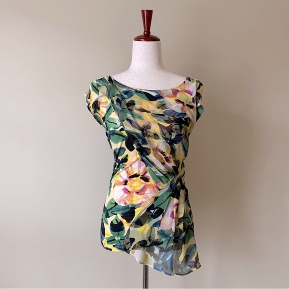 Anthropologie (Deletta) short sleeve floral asymmetrical top size XS.